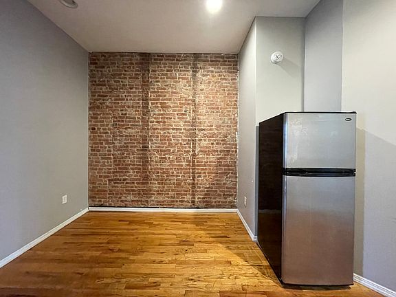 3rd image of 70 Brinkerhoff St #2E
