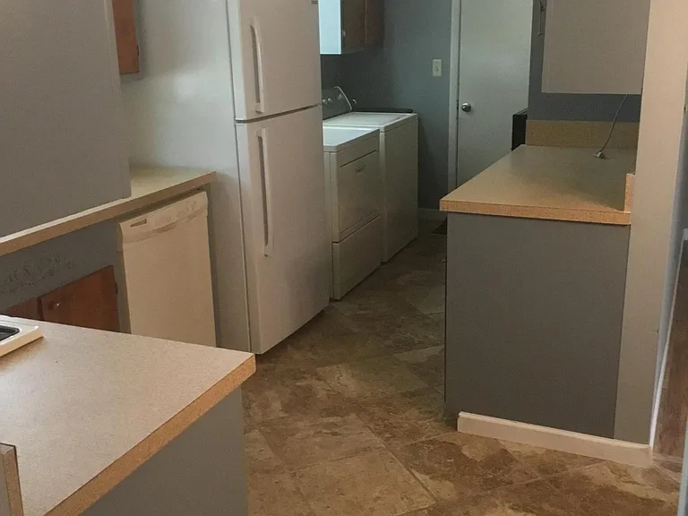 8520 Grenway Dr — Photo 7