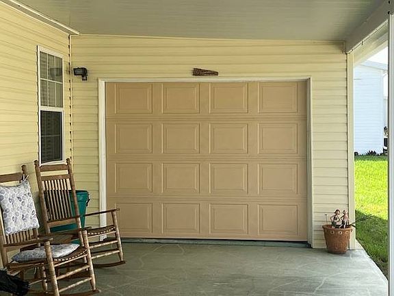 2nd image of 143 Juniper Trce