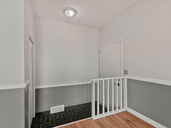 2nd image of 5111 40th Ave NW