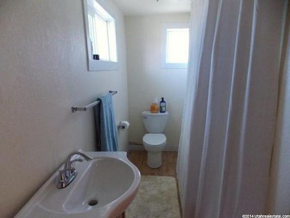 5th image of 208 S 9th St