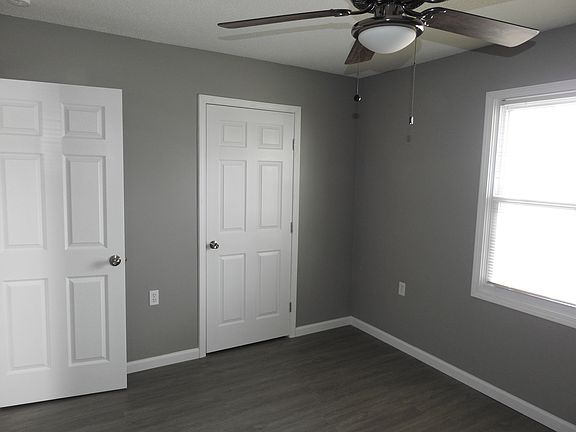 5th image of 415 W Singleton St #7