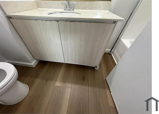 641 E 27th St #105 — Photo 23