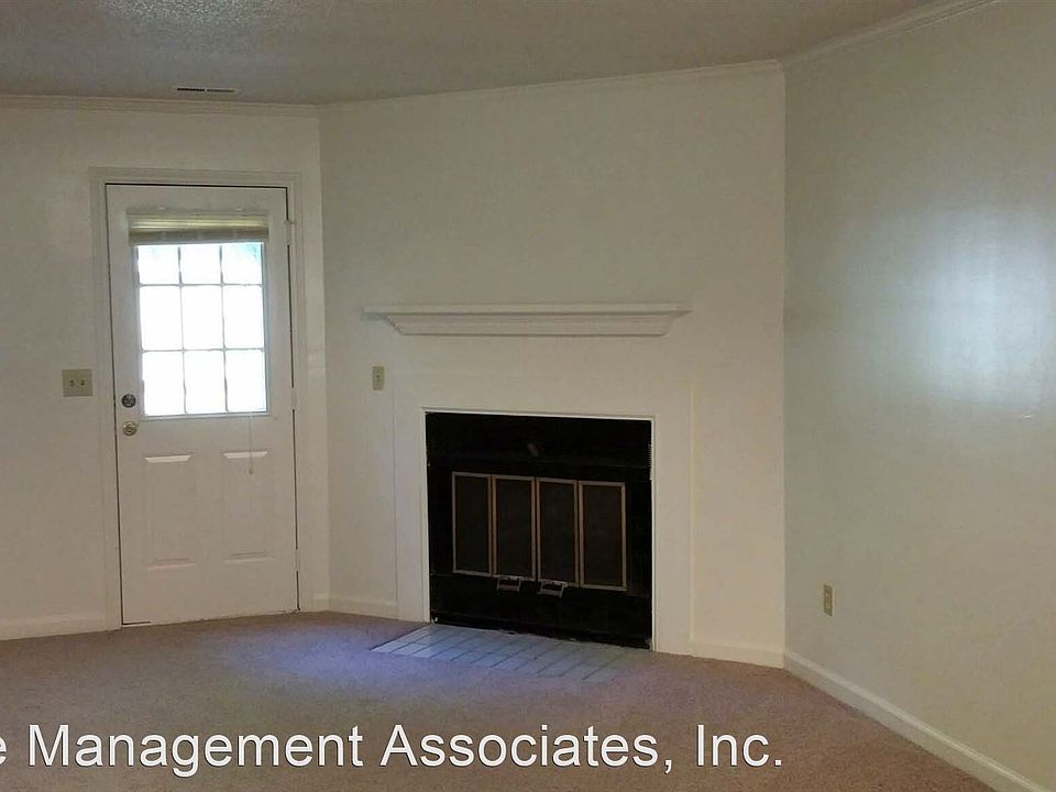 2nd image of 1813 Fox Sterling Dr
