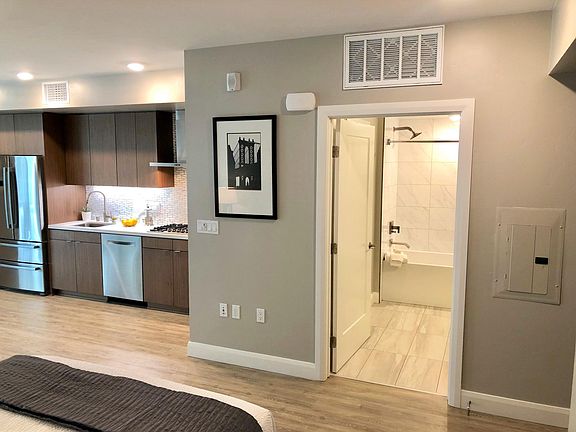 3rd image of 551 W Date St #313