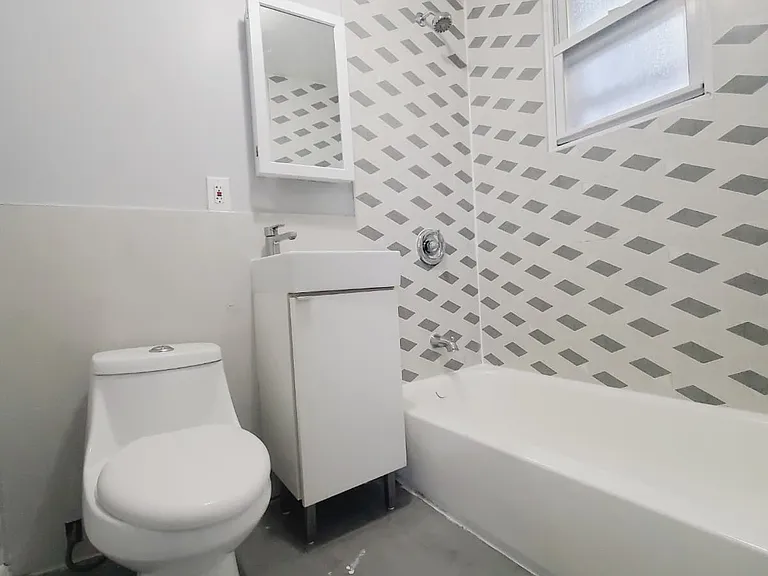 144 Clendenny Ave #3E — Photo 5