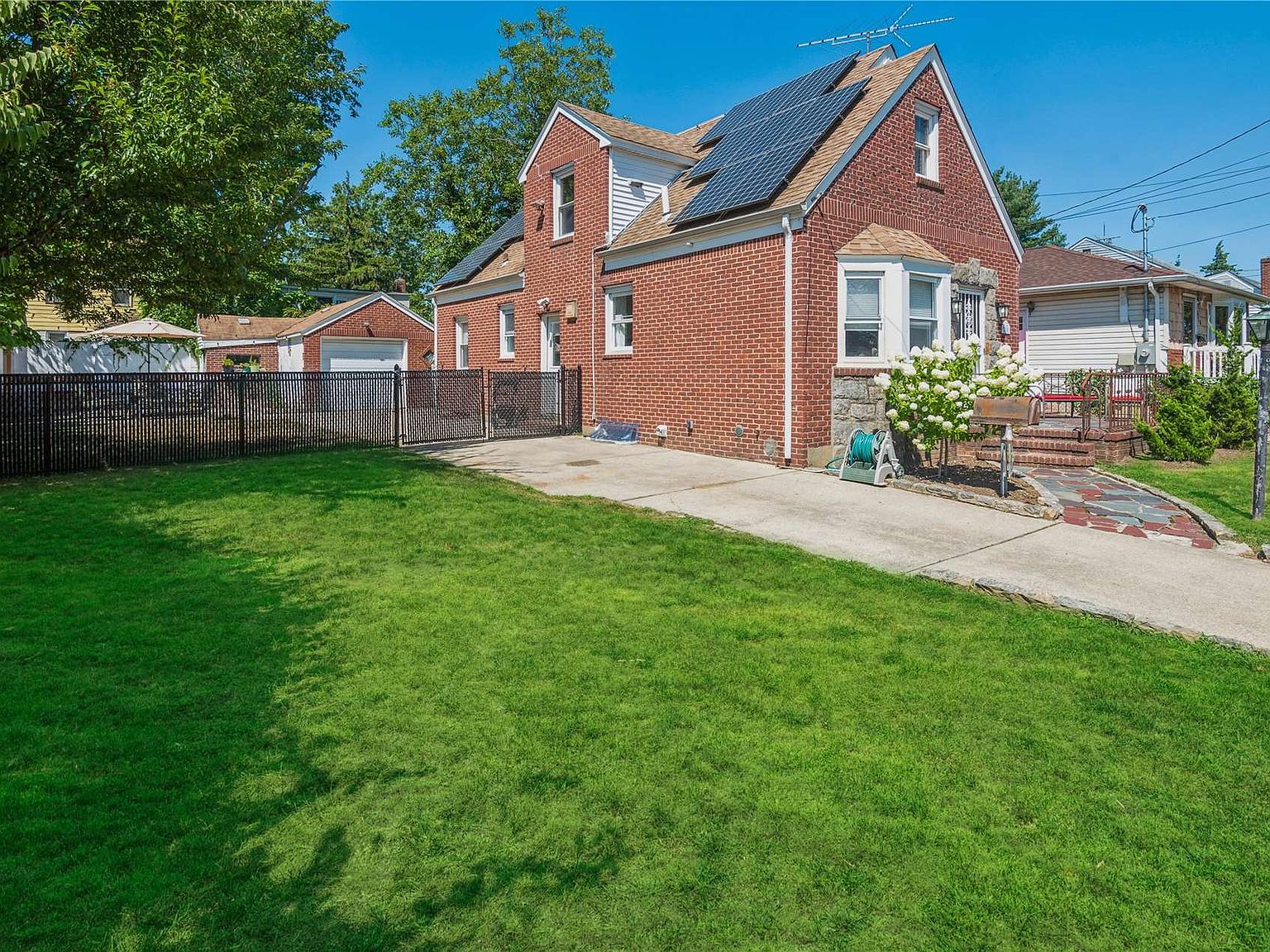318 Bedford Avenue, Uniondale, NY 11553 Zillow