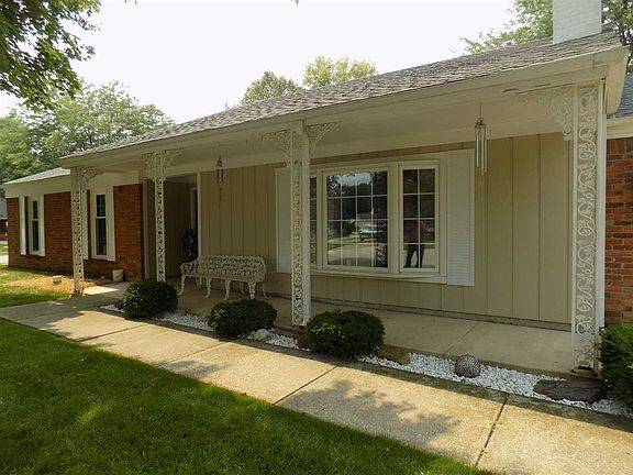 3rd image of 3505 Glouchester Dr