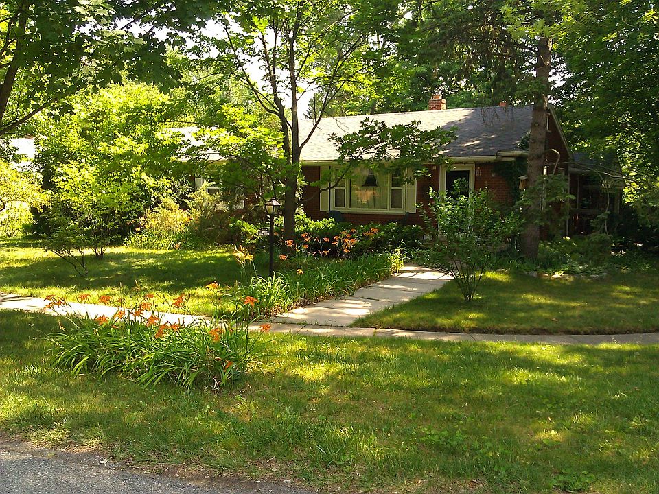 1st image of 15606 Stamford St