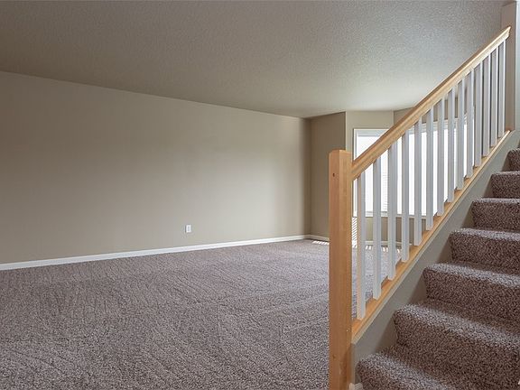 5th image of 3355 Bali St NE