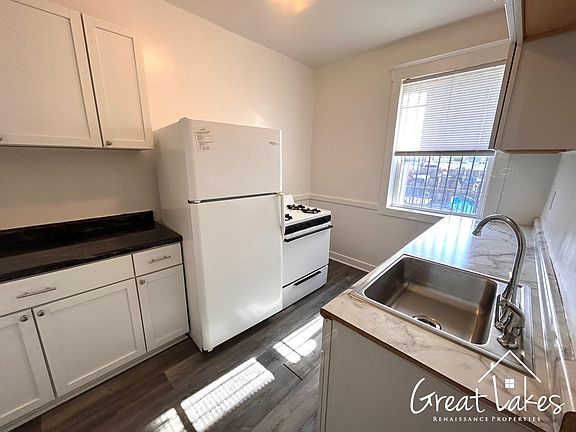 5th image of 8133-8139 Senator St #2030
