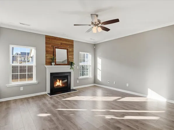 225 Marsh Creek Dr, Garner, NC 27529