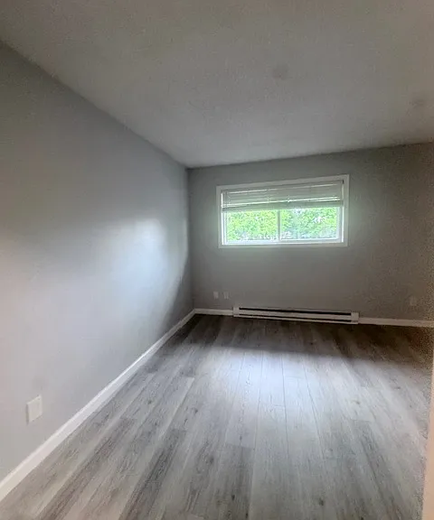 master bedroom off shower room