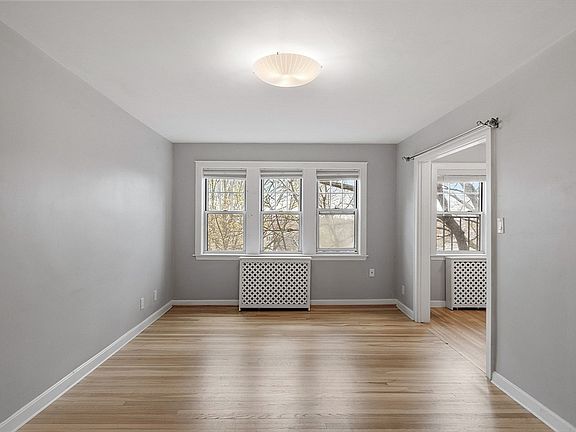 5th image of 195 Thomas Burgin Pkwy Unit 508