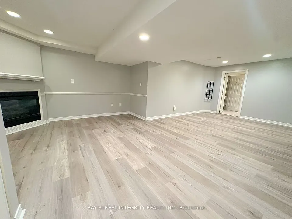 414 River Glen Blvd