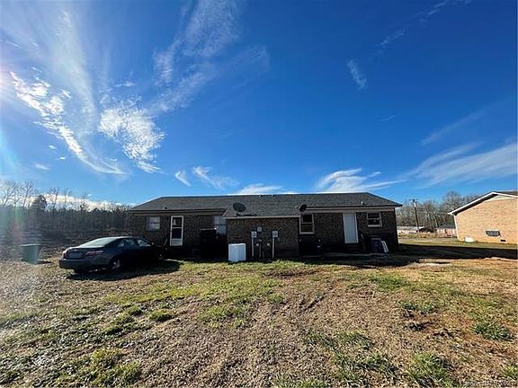 5th image of 3036 Drake Cir #A/b