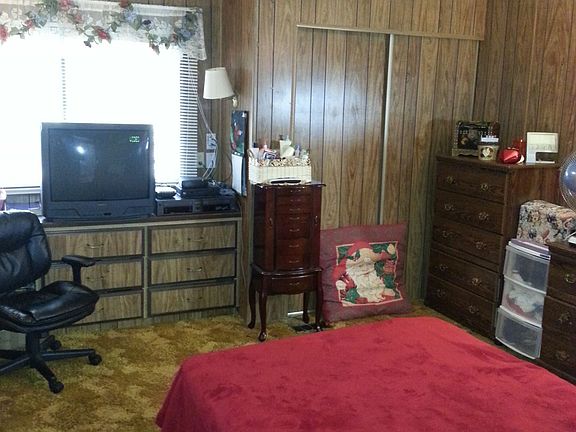 Master. Built-ins, 2 closets