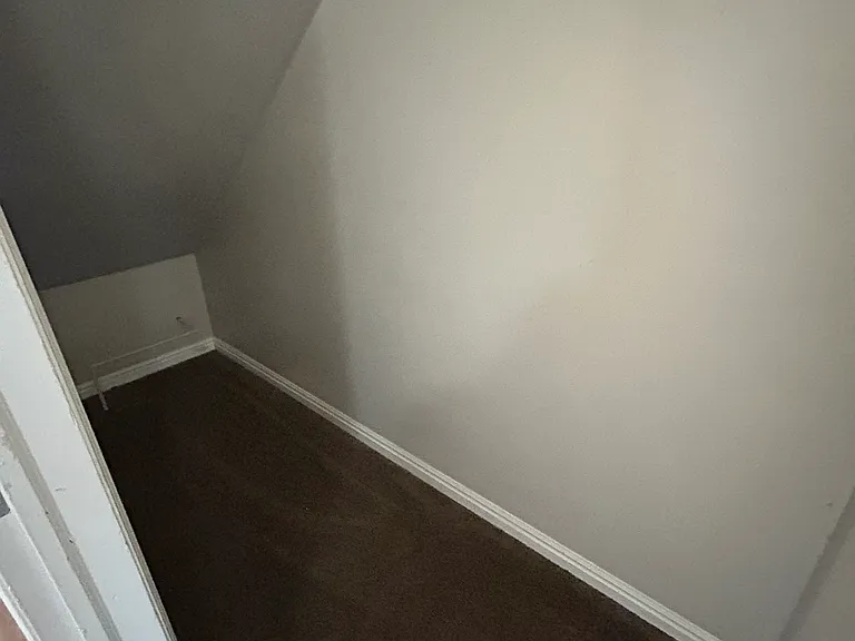475 N Redwood Rd — Photo 5