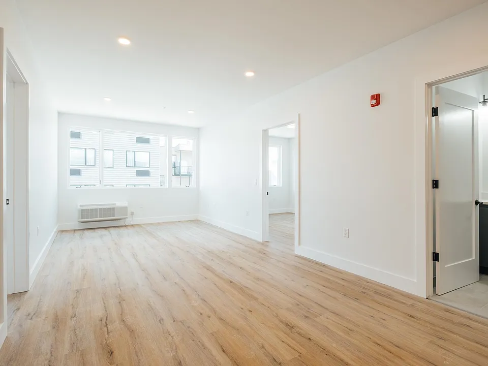 67 Dr Martin L King Blvd #203