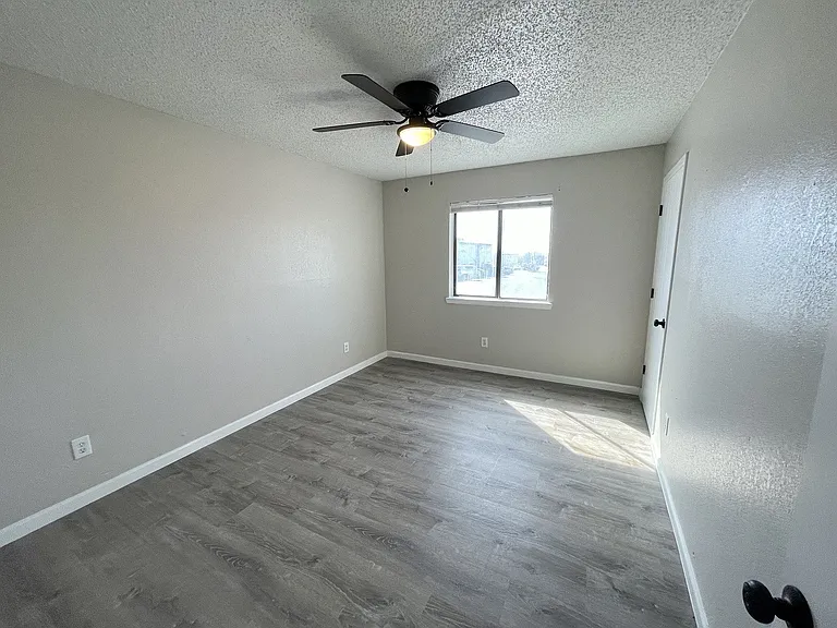 2935 Claude Dove Dr — Photo 21