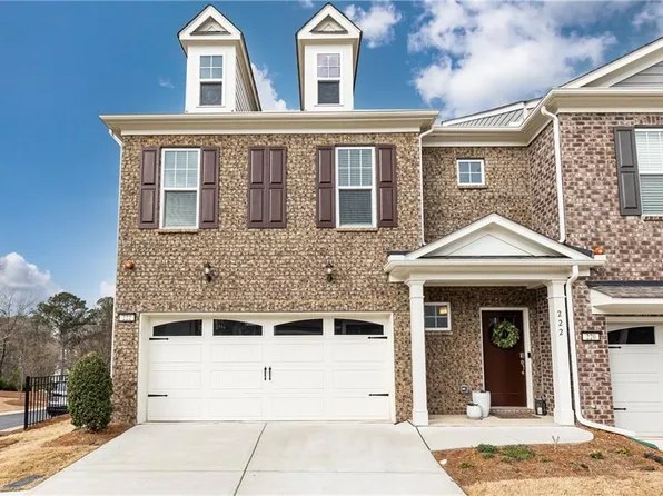 222 Ellis Ln, Woodstock, GA 30189