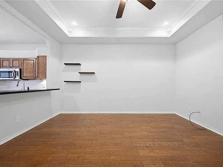 7251 Prairie Dr #6 — Photo 3