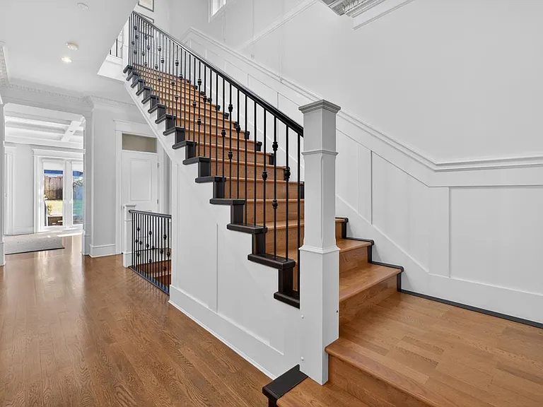 1912 W 36th Ave — Photo 17