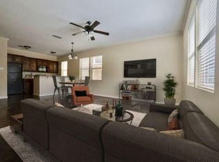 104 College Ave, Fort Worth, TX 76104