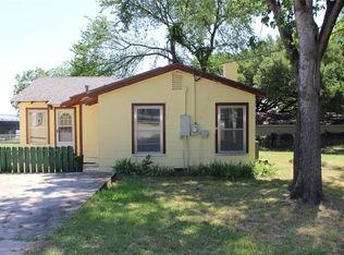 220 N Broadway Rd #A, Azle, TX 76020