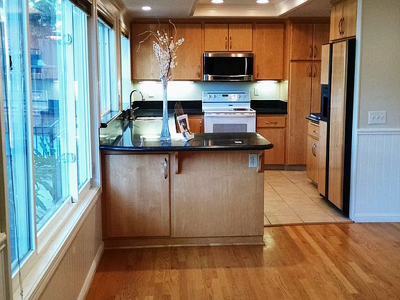 4th image of 5828 Marshwell Way