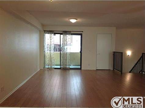 3rd image of 12536 Burbank Blvd APT 6