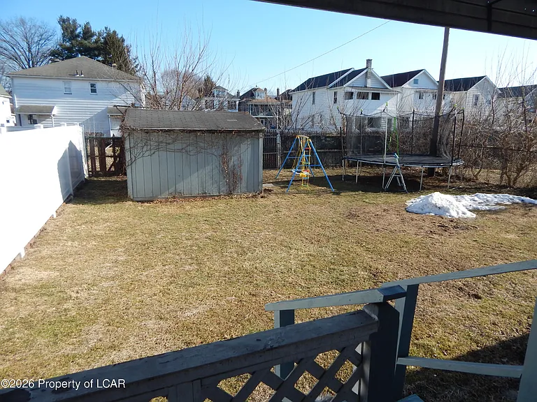 13 Woodbury St — Photo 11