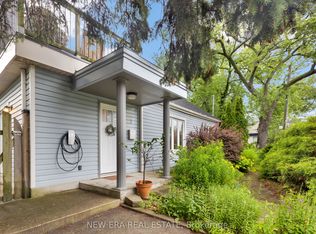 2 Foch Ave, Toronto, ON M8W 3W8