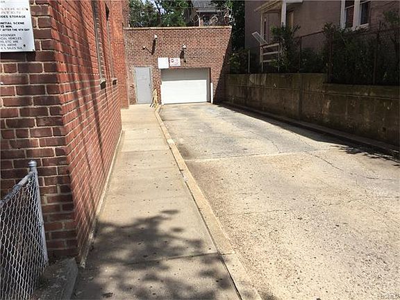 3rd image of 745 E 231st St APT 1B