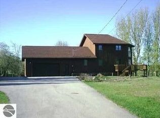 8313 Helena Rd, Alden, MI 49612