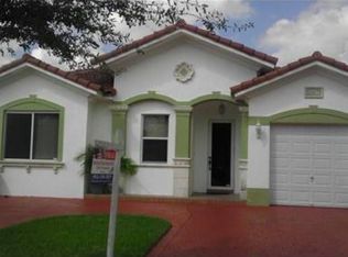 8807 NW 139th Ter, Miami Lakes, FL 33018