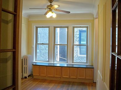 4th image of 447 W Saint James Pl