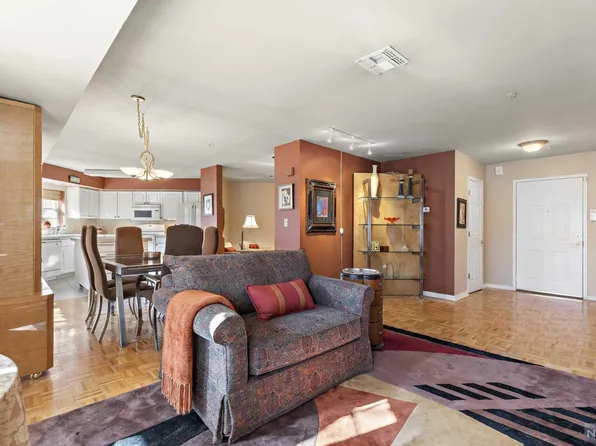 401 Dercole Ct, Norwood, NJ 07648