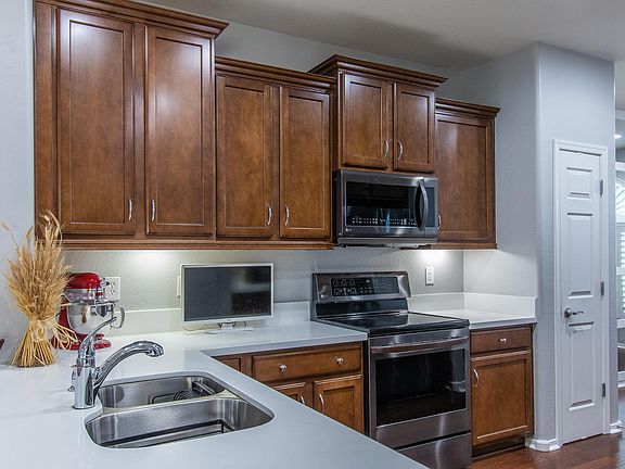3rd image of 26235 W Via Del Sol Dr