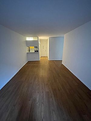 3rd image of 350 W 38th St #3F