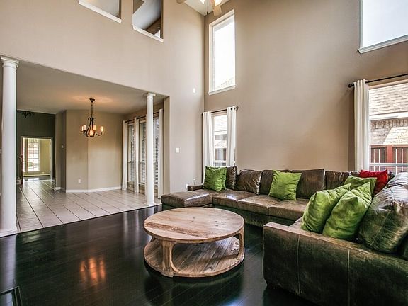 3rd image of 8605 Palmer Ct
