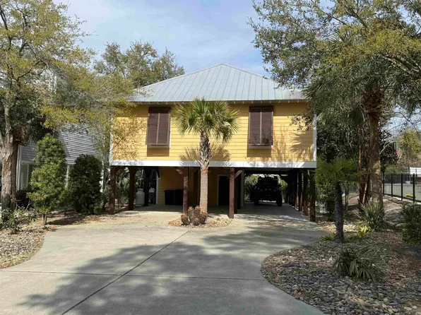 1708 25th Ave N, North Myrtle Beach, SC 29582