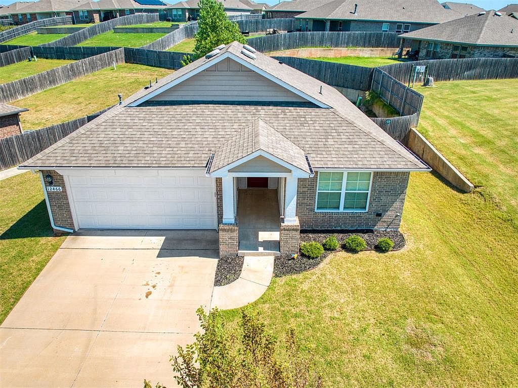 トップス house on the hill ParentCamisole (Brown) 12466 Native Hill Dr, Choctaw, OK 73020 | Zillow