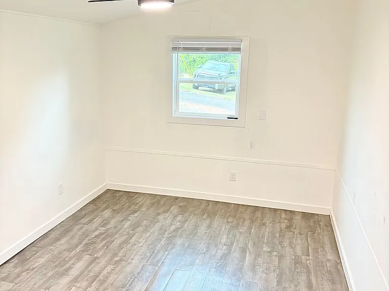 484 Macon Hwy — Photo 17