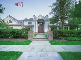 111 Vroom Ave, Spring Lake, NJ 07762