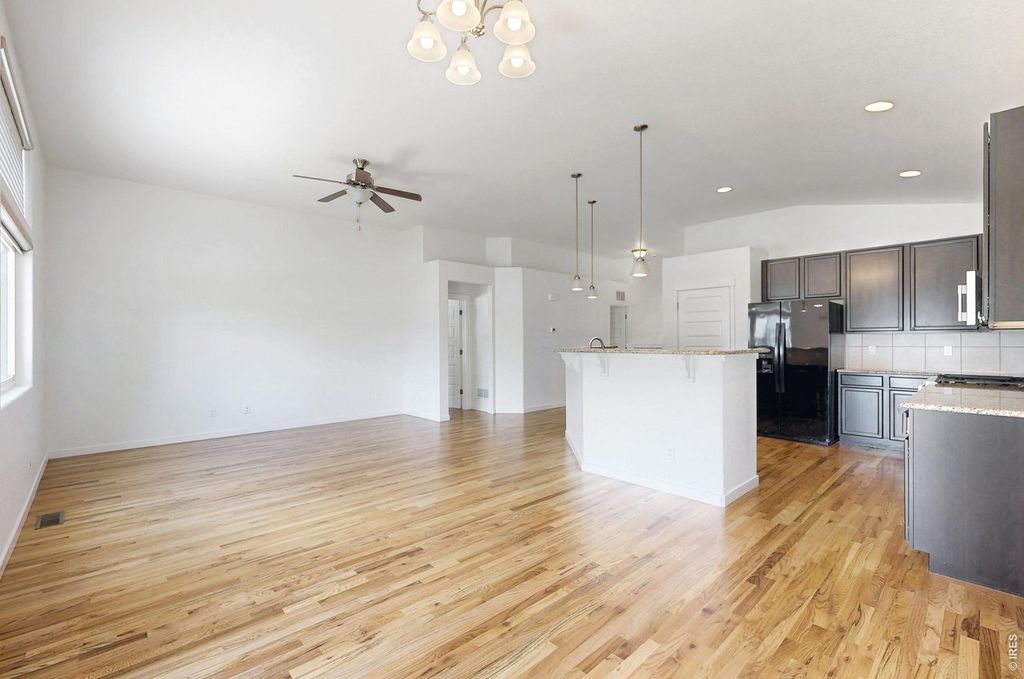 2836 Hydra Dr