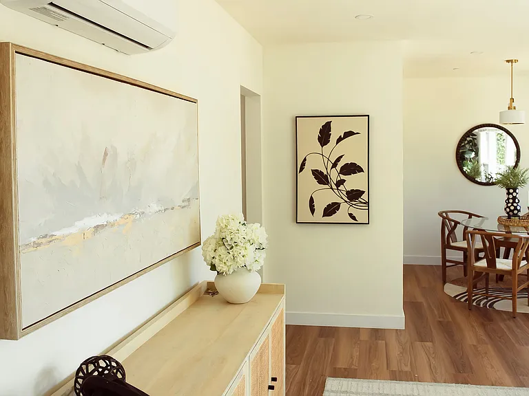 2046 S Burnside Ave — Photo 14