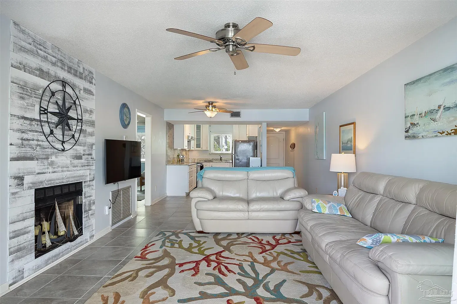2 bed, 1066 sqft, $2,200 — Photo 1