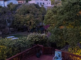 5942 Chabolyn Ter, Oakland, CA 94618