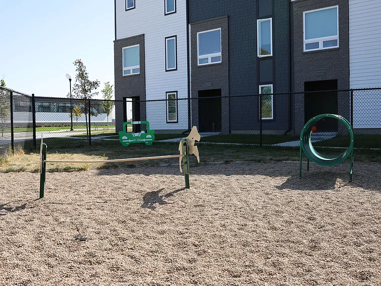Juniper Row Townhomes — Photo 14